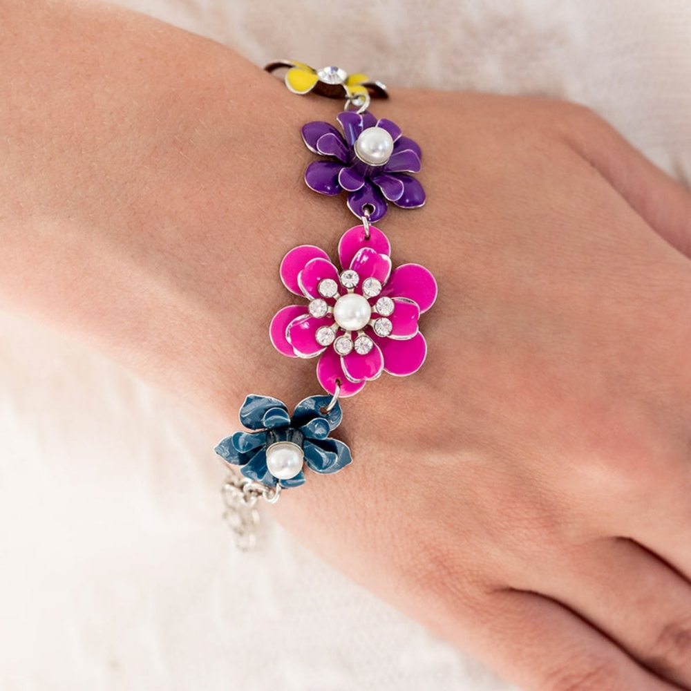 NWT Paparazzi Jewelry 4 Piece Floral Set - Necklace Ring Earrings Bracelet - Picture 3 of 5